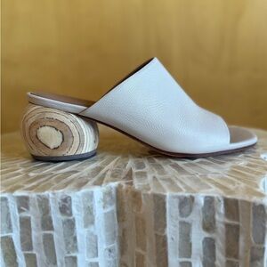 Huma Blanco Milla Bone Nappa Leather Sculpted Ball Mule Heels Shoes Size 37